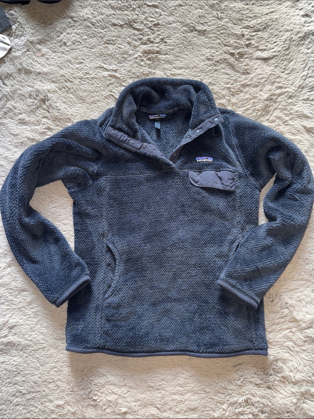 Patagonia Womenโs Navy Snap-Neck Fleece Pullover